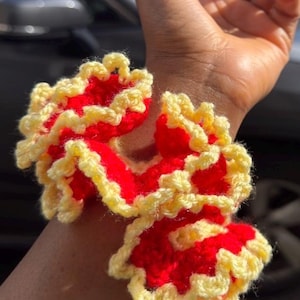 Elastico per capelli all'uncinetto Sunset Bloom – Elastico per capelli oversize con volant, fatto a mano