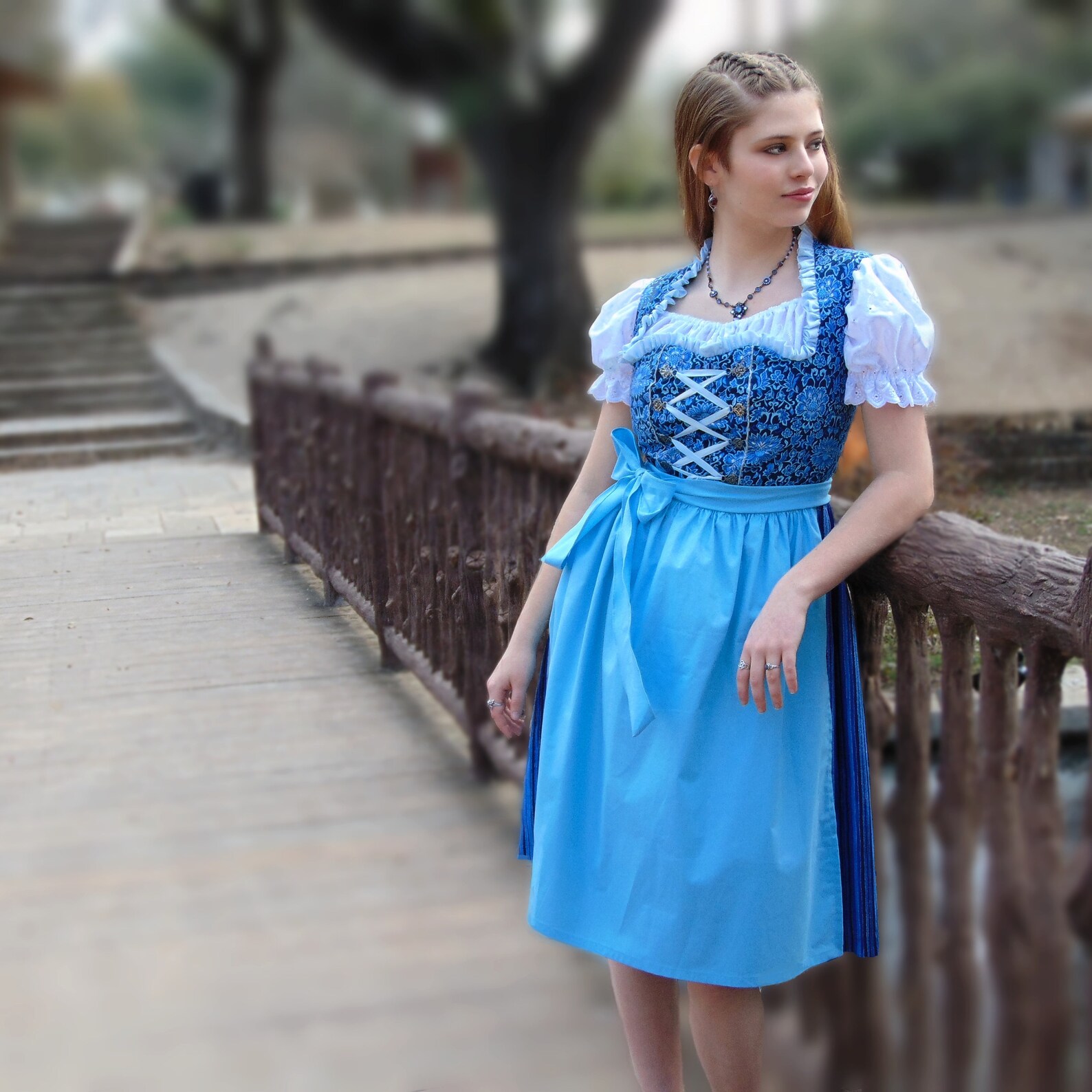 party city dirndl