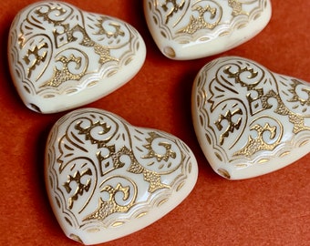 4 Large Chunky Ivory and Gold Heart Shape Antique Style Beads 30X25mm Acrylic for Jewelry DIY