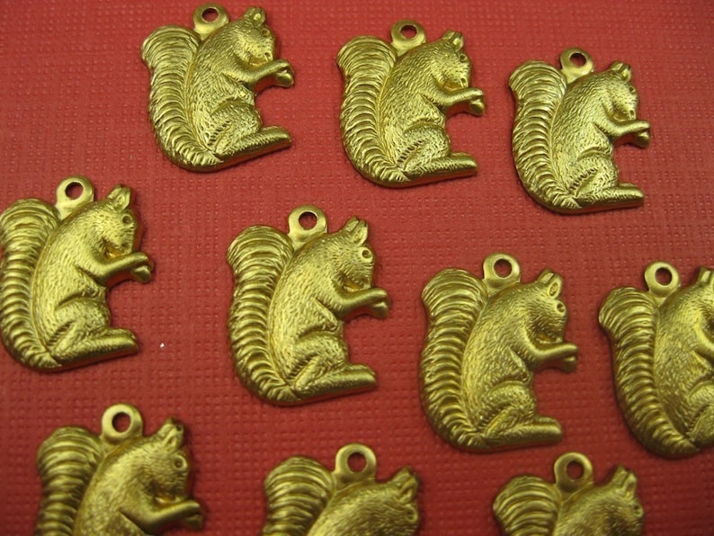 6 Vintage Polished Brass Gold Squirrels Pendants 15mm image 1