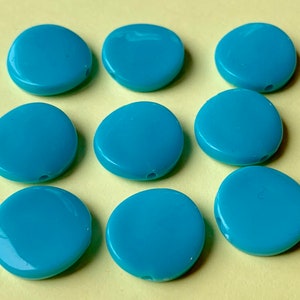 15 Vintage Lucite Turquoise Blue Beads