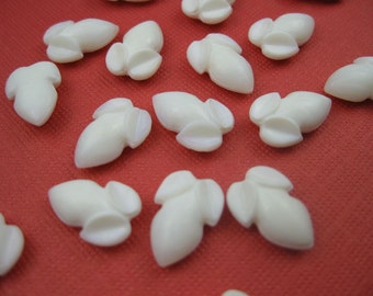 20 Vintage White Milk Glass Acorn Cabochon 10mm