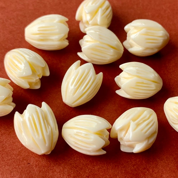 10 Piece Faux Hand Carved Ivory Vintage ReMake Bell Flower Jasmine Flower Hawaiian Pikake Beads Vintage Style