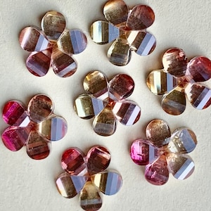 6 Gold irisierende Blumen Cabochons Flache Rückseite 15mm LOVE Diese