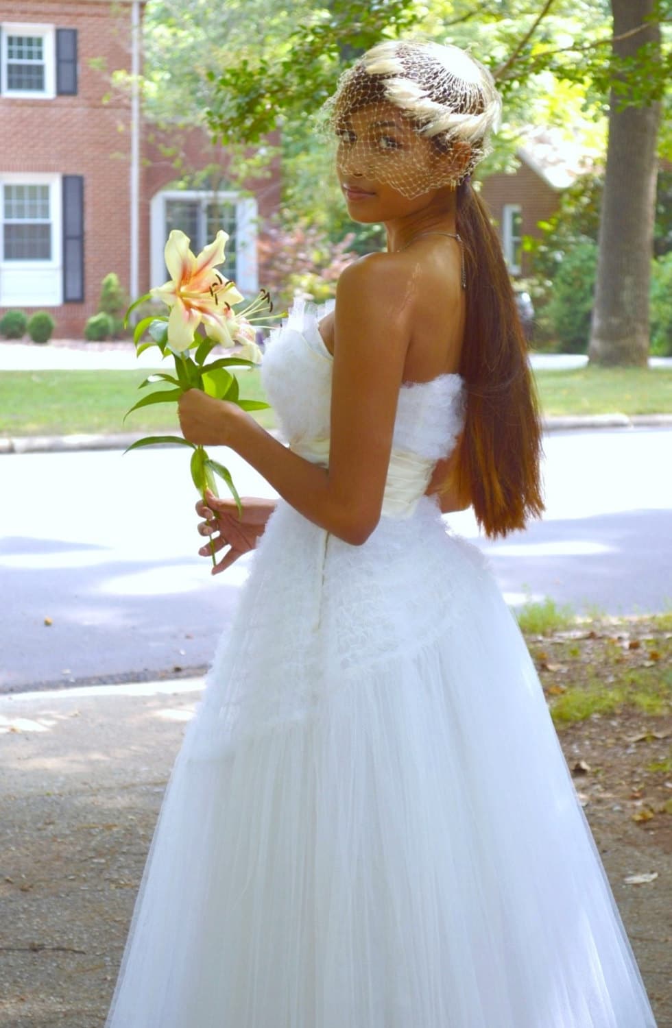 open lace back dress 1950s White Lace Buttercup Party Prom Dress