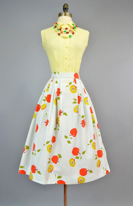 Novelty Fruit Print Vintage 1950s Full Skirt Shir… - image 2