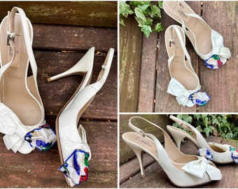 Valentino Garavani Slingbacks Stilettos 38 US 7.5 UK 5.5 ~ Fabulous Colorful Bows Detailed Ivory Patent Leather Shoes