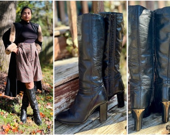 Etienne Aigner 1970’s Boots ~ Black Leather Boots US 8 UK 6 ~ Knee High Soft Leather ~ Brass Logo Trim 3” Heel