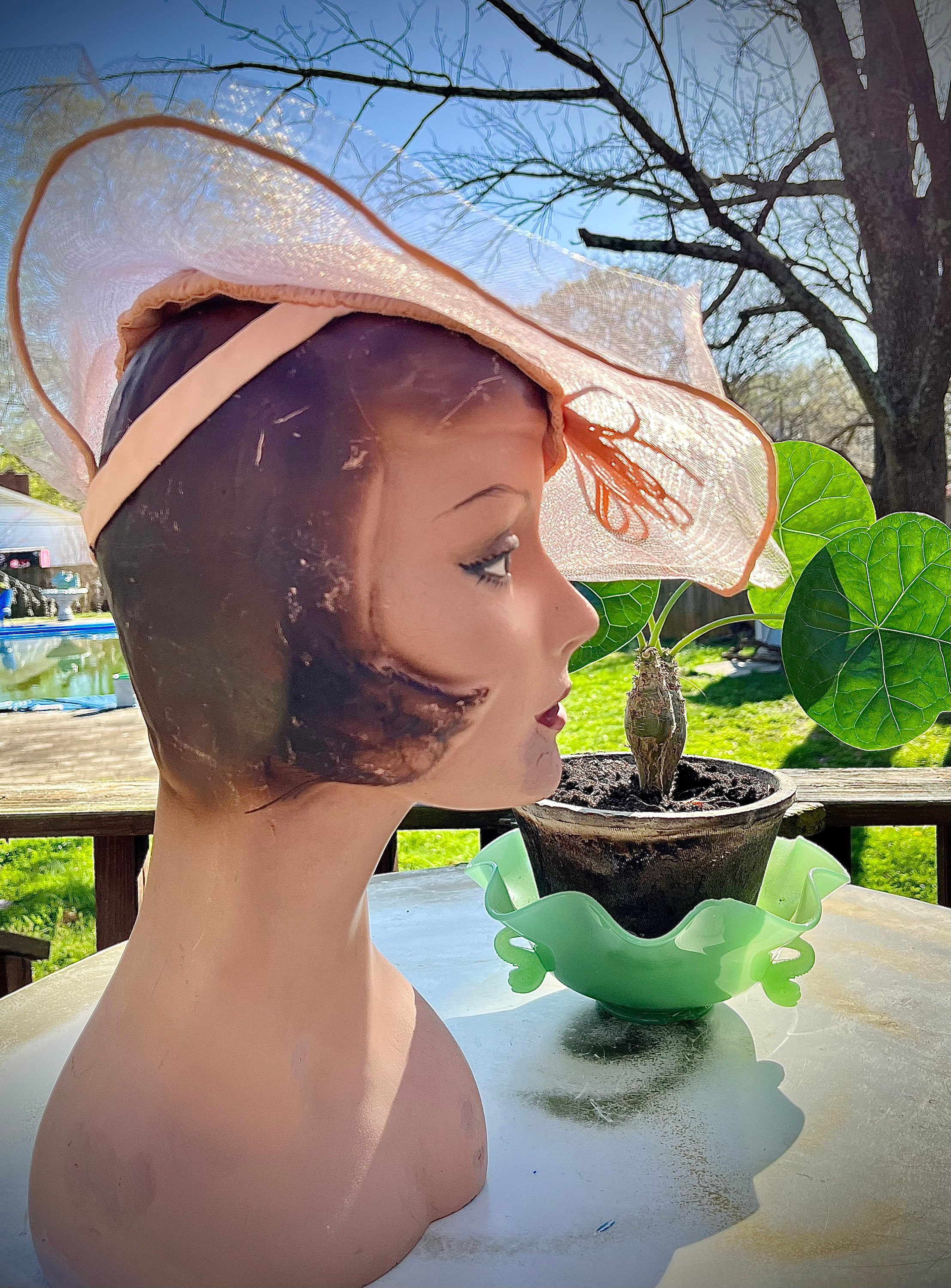 1930s Lazarus Custom Made Hat ~ Vintage Fine Pleats Peach  display picture 1