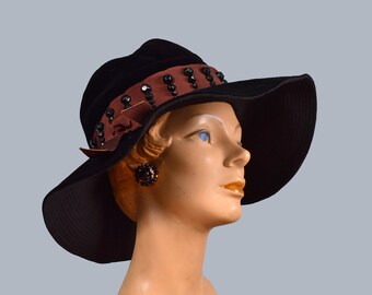 Black Velvet Beaded Cloche Hat ~ Vintage 50s Christine  display picture 2