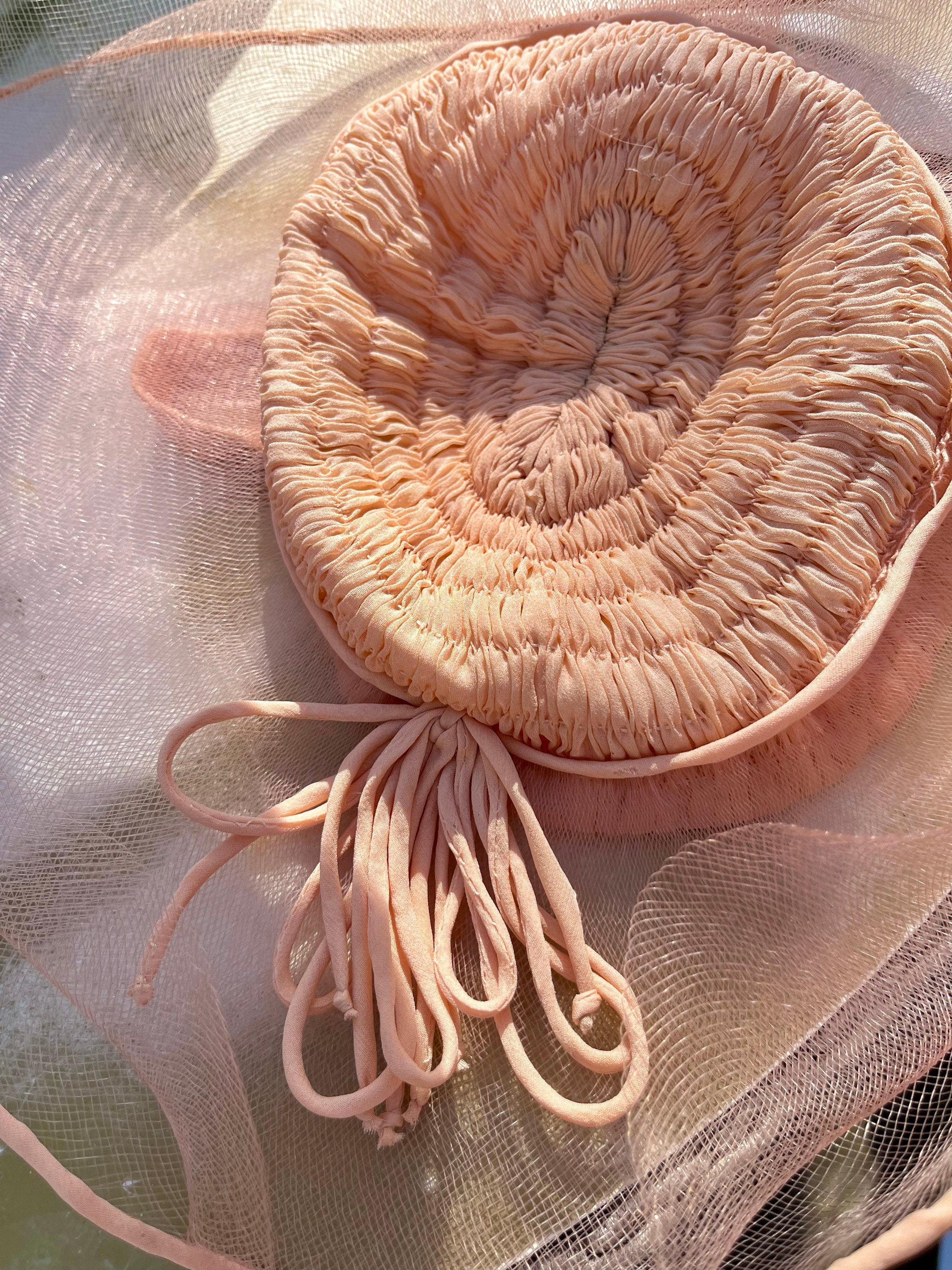 1930s Lazarus Custom Made Hat ~ Vintage Fine Pleats Peach 