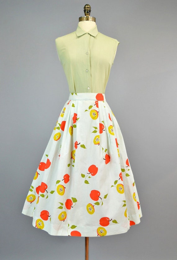 Novelty Fruit Print Vintage 1950s Full Skirt Shir… - image 3