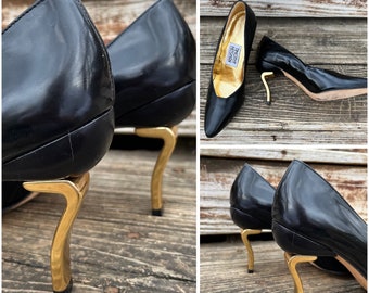 Curved Gold Heel Shoes US 7.5 UK 5.5 ~ Vintage 3.5 High Heel Black Patent Pumps ~ Timothy Hitsman