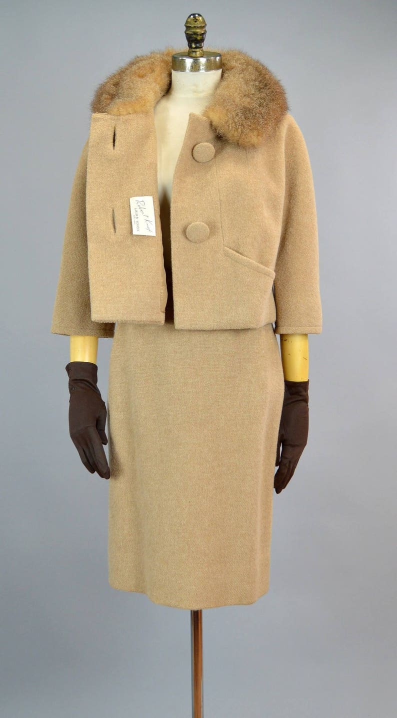 25/% SALE Robert Knox Tan Wool Suit S M Vintage 60s Jacket Pencil Skirt Set ~ Fur Collar