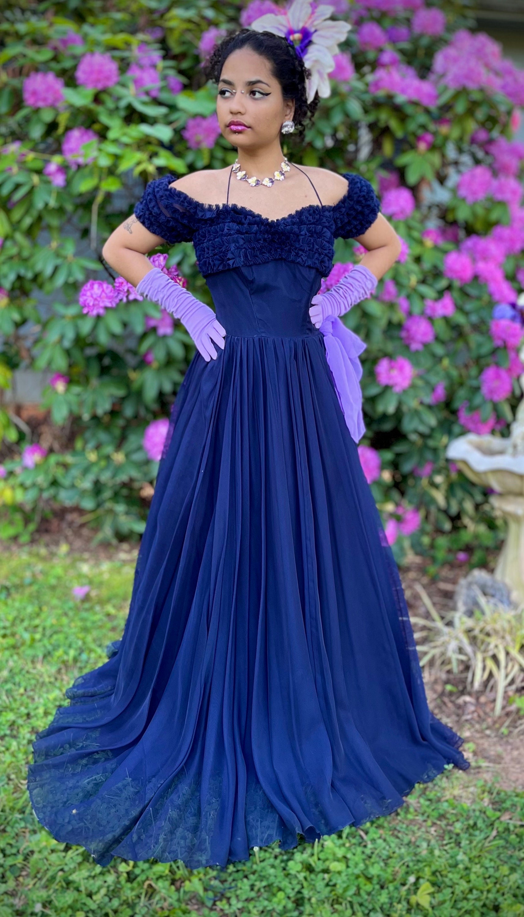 1940s off the shoulder dress Vintage 1940s Taffeta Off the Shoulder Wedding Dress