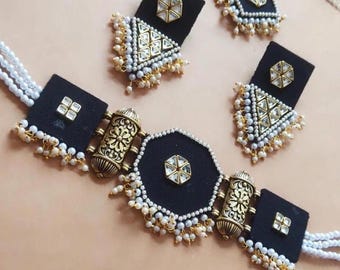 Conjunto de gargantilla de terciopelo negro: joyería nupcial con espejo Kundan