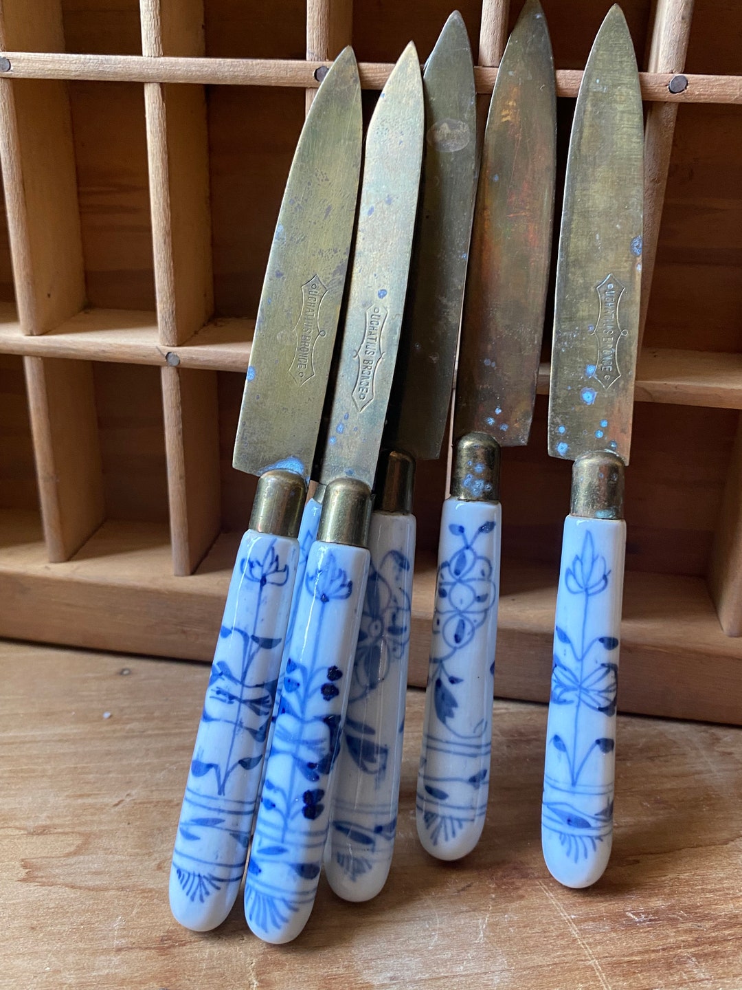 6 ANTIQUE Meissen Porcelain Fruit Knives Uchatius Bronze, German Fruit
