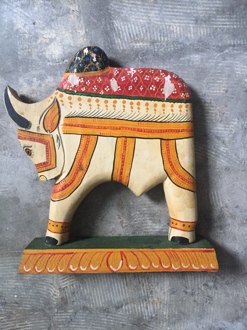 WOOD ART hand made travel safari new home doorstop office strong symbol wishes wedding couple wood carved bull cow figure animal