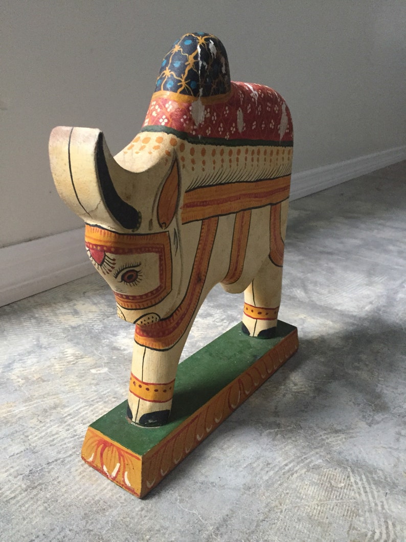 WOOD ART hand made travel safari new home doorstop office strong symbol wishes wedding couple wood carved bull cow figure animal
