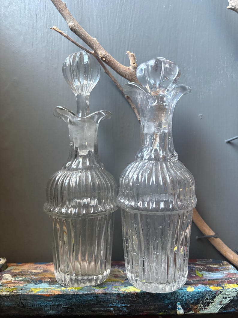 VINTAGE condiment serving: cruet depression glass and lids,fancy food kitchen jam server bakery,farm house elegant dinner image 9
