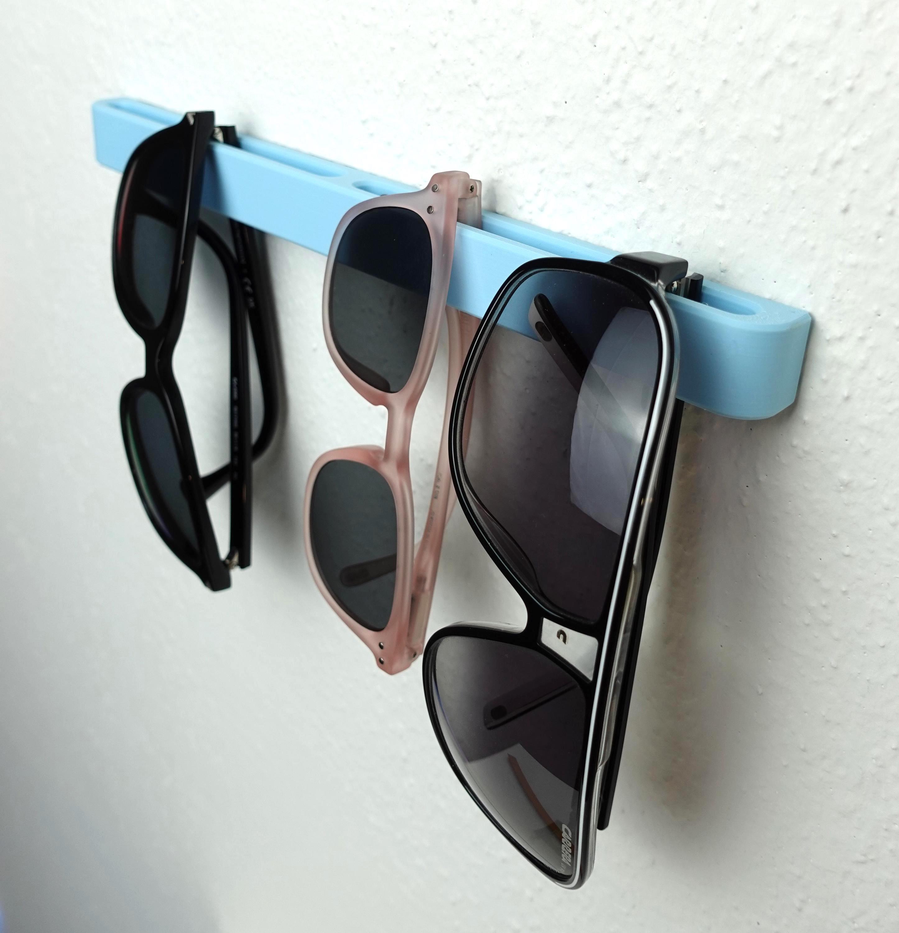 thumbnail interactive-video image 1 of Acrylic Wall-Mounted Sunglass Display Rack, Clear Glasses Organizer Holder 1 of 4