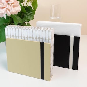 Two-Tone Napkin Holder: Modern Minimalist Table Decor, Eco-Friendly Plastic