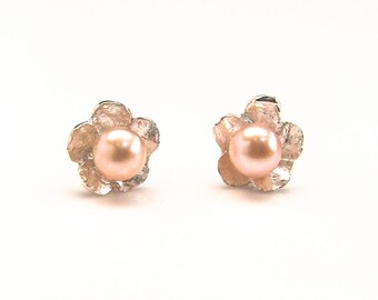 Forget-me-not earrings with a beautiful pink cultured Pearl