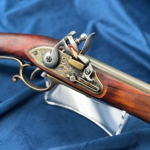 A Christmas gift DEKO Non-Firing &quot;Flintlock Rifle 18th/19th century&quot; (114 cm).