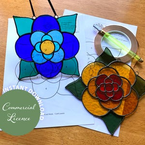 2 x Square Flower Stained Glass Patterns - Digital Download PDF & SVG, DIY Stained Glass Art, Floral Glass Pattern, Print at Home Patterns