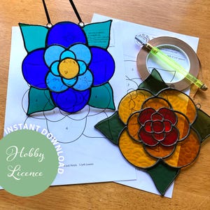 2 x Square Flower Stained Glass Patterns - Digital Download PDF & SVG, DIY Stained Glass Art, Floral Glass Pattern, Print at Home Patterns