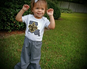 Black and Gold Ruffle Pant and appliqued tee shirt with Louisiana and fleur de lis