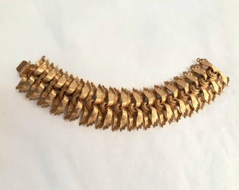 Vintage 1950s Francois by Coro Gold Ribbon Bracelet