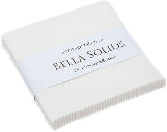 Off White Bella Solids Moda Charm Pack [9900PP-200], 42 -  5" precut fabric quilt squares by Moda Fabrics