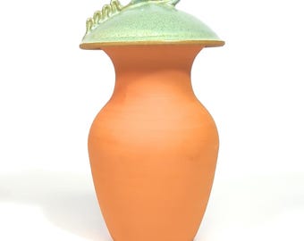 Olla de terracota para regar (1 cuarto de galón), tapa verde menta