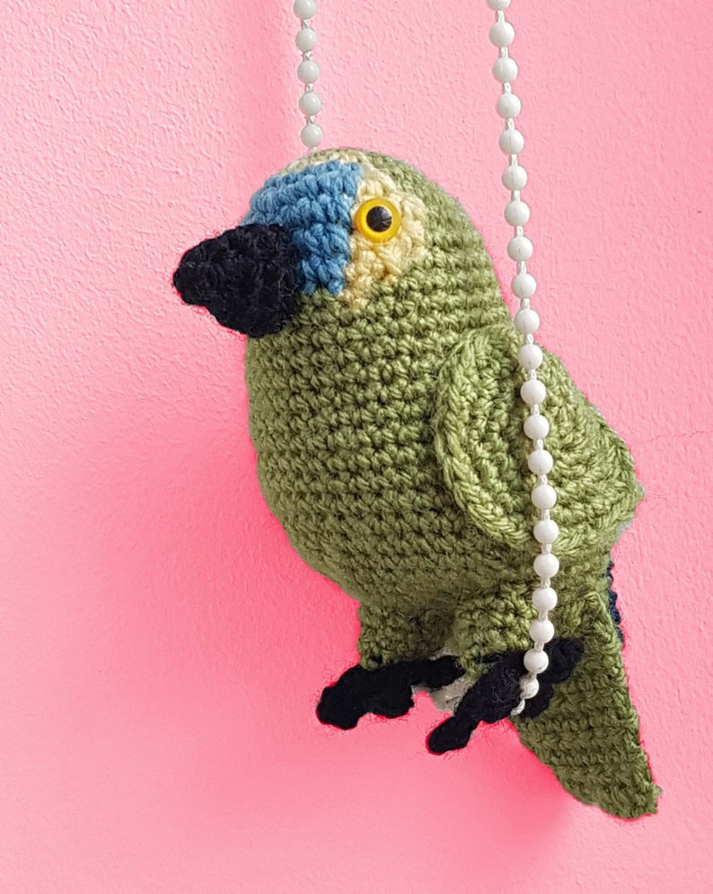 Parrot Crochet Pattern Amigurumi Bird image 1