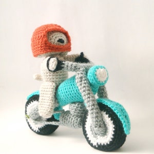 Motorcycle & Dog Crochet Amigurumi Pattern imagen 4