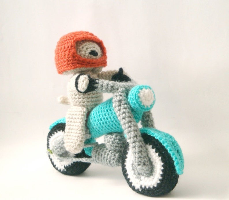 Motorcycle & Dog Crochet Amigurumi Pattern Bild 4
