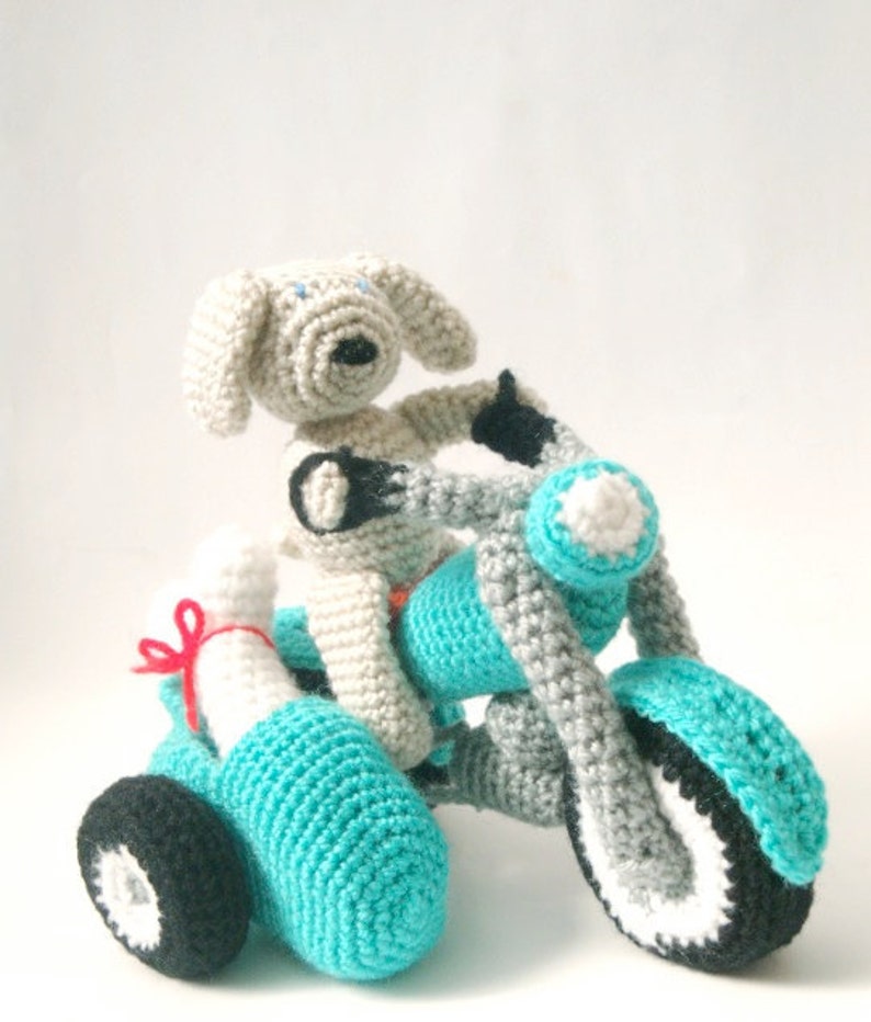 Motorcycle & Dog Crochet Amigurumi Pattern imagen 2