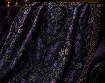 Manta tejida gótica morada con mariposas, decoración mística floral oscura para el hogar, manta tejida de lujo con borlas, regalo estético.