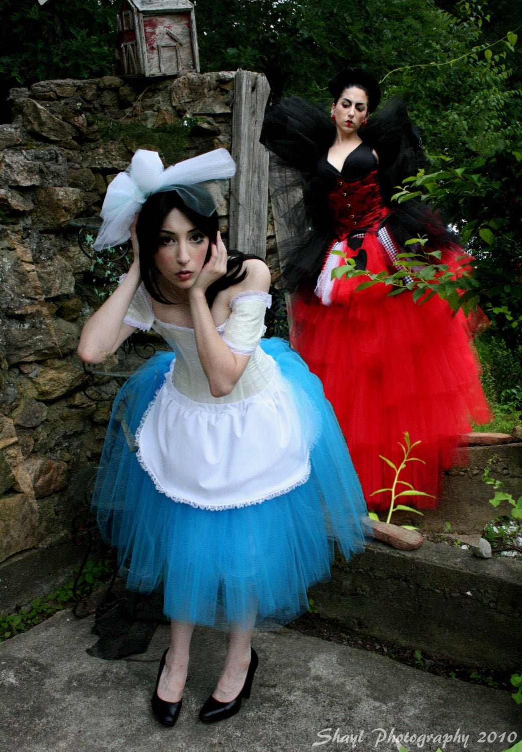 self] Alice - Alice in wonderland : r/cosplay