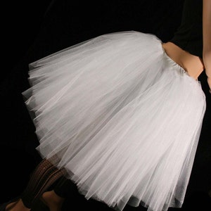 White Glimmer adulte Tutu midi tulle Jupe longueur genou deux couches jupon Tailles XS Plus mariage mariée mariée tutu bachelorette anniversaire image 3