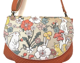 Large woodland retro vintage inspired floral vegan faux leather crossbody or clutch small bag in terracotta