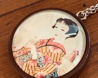Necklace in wood and resin cabochon handcrafted handmade Japanese lady woman girl geisha vintage style gift round