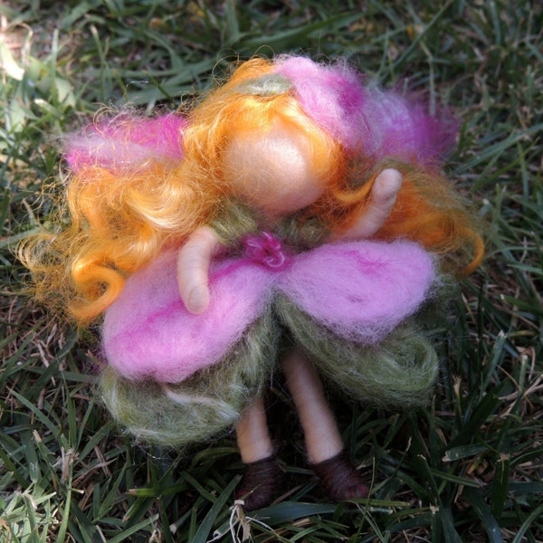 Bendy Fairy-Needle feutrée fée elfe sculpture douce « Pink Petunia » Waldorf Inspiré par Rebecca Varon
