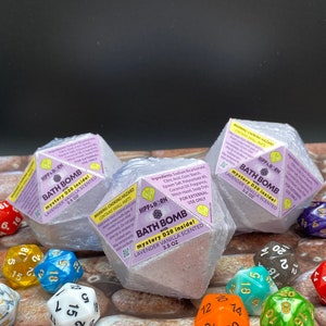 MYSTERY D20 Bath Bomb Choose Your Scent Dungeons and Dragons Nerdy Gift Geek Gift Pathfinder Mystery Dice DND Fizzy Bath Lavender Vanilla