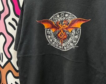 Vintage 2000s Y2K Dragon tshirt size M-L