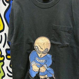 Vintage 2000s Alien tshirt size XL-L