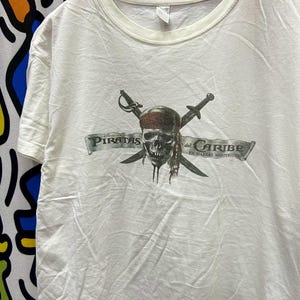 Vintage 2000s Pirates of the caribbean Movie tshirt size L