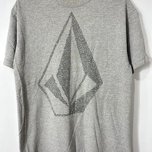 Vintage 2000s Volcom Skateboard tshirt size M