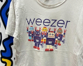 Vintage 2005 Weezer Band tshirt size S